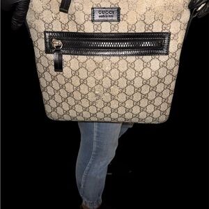 Gucci Beige and Black Women's Bag Crossbody